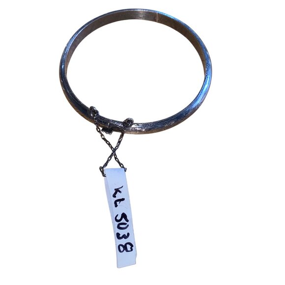 Vintage 925 Sterling Silver Engraved Bangle Bracelet With Safety Chain - Picture 10 of 10